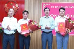 Phường Đông Hải công bố các quyết định về công tác cán bộ