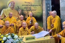 Vĩnh Long: Trung ương Giáo hội và nhiều phái đoàn viếng tang Trưởng lão Hòa thượng Thích Phước Tú