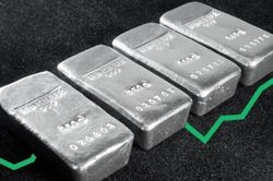 Ngày 13/7: Giá bạc trong nước và thế giới tiếp tục đi xuống