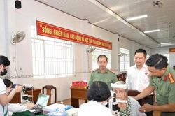 Từ thi đua đến chuẩn mực hành động