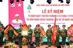 Bảo tàng Lịch sử Quân sự Việt Nam kỷ niệm 70 năm ngày truyền thống