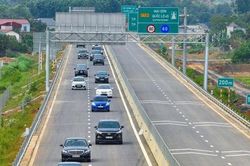 5 dự &aacute;n cao tốc Bắc - Nam kh&oacute; kịp thu ph&iacute; từ ng&agrave;y 15/7