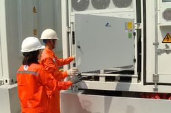 Ngành điện Hà Nội triển khai hệ thống pin lưu trữ năng lượng