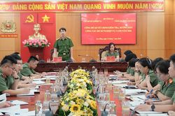 Bộ C&ocirc;ng an kiểm tra, hướng dẫn c&ocirc;ng t&aacute;c hồ sơ nghiệp vụ tại C&ocirc;ng an tỉnh