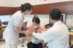 Trẻ dưới 6 tuổi được khám sức khỏe miễn phí