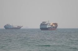 Mỹ bác tuyên bố của Iran về việc đóng Eo biển Hormuz