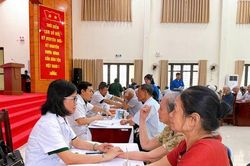Thực hiện Nghị quyết số 72-NQ/TW của Bộ Chính trị - Đưa chăm sóc sức khỏe nhân dân bước sang giai đoạn phát triển mới: Kỳ 2: Khi y tế cơ sở trở thành điểm tựa chăm sóc sức khỏe toàn dân...