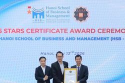 Trường Đại học Quản trị và Kinh doanh đón nhận chứng nhận QS Stars 5 sao