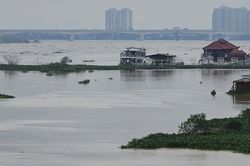 Chiều nay, thủy điện Tuyên Quang đóng cửa xả đáy, Hà Nội không được lơ là trước diễn biến sông Hồng