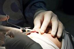 Cơ sở thẩm mỹ kh&ocirc;ng kiểm tra v&agrave; lưu bản sao giấy tờ t&ugrave;y th&acirc;n của kh&aacute;ch bị phạt tới 5 triệu đồng
