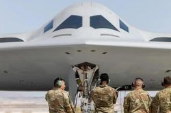 B-21 Raider chốt cấu hình '2 phi công', Mỹ từ bỏ phương án bay chỉ với một người