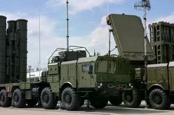 Hệ thống S-400 được Thổ Nhĩ Kỳ b&aacute;n cho UAE nhằm... tăng cường an ninh cho Mỹ?