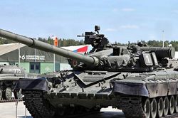 Nửa thế kỷ phục vụ bền bỉ của 'xe tăng phản lực' T-80