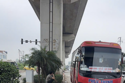 H&agrave; Nội xử l&yacute; 57 &ocirc; t&ocirc; kinh doanh vận tải h&agrave;nh kh&aacute;ch vi phạm giao th&ocirc;ng, tạm giữ GPLX 54 trường hợp