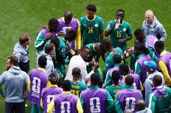 Tuyển Senegal dùng bác sĩ phụ sản suốt 10 năm