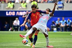 Ferran Torres chia tay bạn gái ngay trước bán kết World Cup