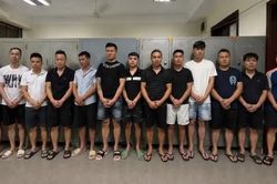 Mua h&agrave;ng trăm t&agrave;i khoản, mở đường d&acirc;y c&aacute; độ b&oacute;ng đ&aacute; giao dịch hơn 60 tỷ đồng