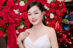 Á hậu, 'bà trùm vương miện' Hoàng Thị Thanh Nga mới bị bắt là ai?