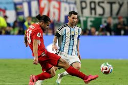 Tuyển Argentina và Anh khơi lại mối thù lịch sử