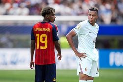 Mbappe và Yamal đối đầu trong trận đấu 3 tỷ USD