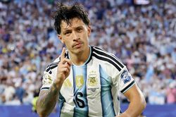 Huyền thoại MU chỉ ra nghịch lý của tuyển Argentina