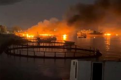 Ba th&ocirc;ng điệp sau đ&ograve;n trả đũa mới của Iran