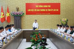 Thủ tướng làm việc với Ban Thường vụ Tỉnh ủy Lào Cai