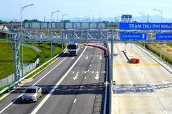 Chính thức thu phí 5 tuyến cao tốc Bắc - Nam từ ngày mai 15/7