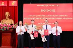 C&ocirc;ng bố quyết định của Thủ tướng Ch&iacute;nh phủ điều động, bổ nhiệm hai Thứ trưởng Gi&aacute;o dục v&agrave; Đ&agrave;o tạo