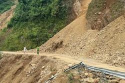 Khẩn trương khắc phục sạt lở tuyến đường 433 tại xã vùng cao tỉnh Phú Thọ
