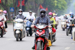 Thời tiết hôm nay (14-7): Bắc Bộ nắng nóng, Nam Bộ có mưa rào và dông
