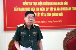Thượng tướng Nguyễn Văn Gấu kiểm tra Chiến dịch 500 ngày đêm tại Quảng Ngãi