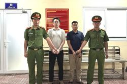 TPHCM: Bắt giữ 2 t&agrave;i xế chặn xe, đập ph&aacute; t&agrave;i sản, rượt đuổi nhau giữa giao lộ