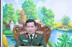 Trung tướng Đinh Văn Nơi giữ chức Phó Bí thư Tỉnh ủy An Giang