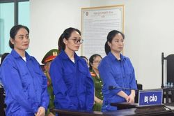 Vận chuyển v&agrave;ng lậu qua bi&ecirc;n giới, ba 'nữ qu&aacute;i' lĩnh 18 năm t&ugrave; giam