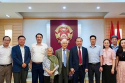 Tạo cơ chế để nhà khoa học toàn tâm cho nghiên cứu