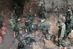 Huy động 5 Đội K quy tập hài cốt liệt sĩ tại Công viên Lê Thị Riêng