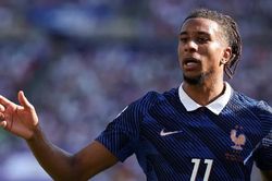Michael Olise, 'quái kiệt' với đôi chân ma thuật và bộ não siêu phàm