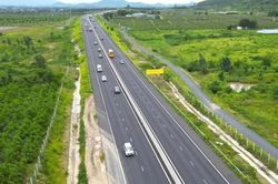 Cục Đường bộ Việt Nam triển khai thu phí 5 tuyến cao tốc Bắc - Nam từ ngày 15/7