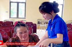 Áo xanh tình nguyện chung tay đưa chuyển đổi số đến vùng cao