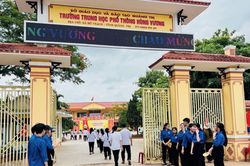 Hiệu trưởng nói về thí sinh bị phản ánh thi thử 10 điểm, thi tốt nghiệp 24 điểm