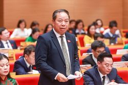 Đại biểu HĐND TP Hà Nội với nỗi lo người dân bám trụ ở chung cư nguy hiểm