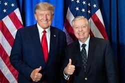Hé lộ cuộc trò chuyện cuối cùng của Thượng nghị sĩ Mỹ Graham với ông Trump