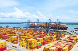 Bộ Tài chính triển khai các nhóm giải pháp thúc đẩy mục tiêu tăng trưởng cả năm