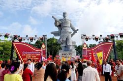 Hà Tiên kết nối đầu tư từ giá trị di sản và lễ hội truyền thống Mạc Cửu