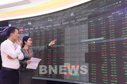 VN-Index lấy lại mốc 1.800 điểm, đóng cửa ở mức cao nhất phiên