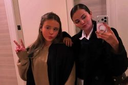 Mẹ Selena Gomez gây tranh cãi vì bài đăng úp mở về hai con gái