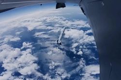 Thổ Nhĩ Kỳ lần đầu thử nghiệm thành công tên lửa siêu âm JET-230 trên UCAV