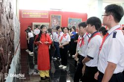 Những buổi học lịch sử không bục giảng