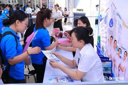 Thiếu điều dưỡng, nhiều bệnh viện tăng cường tuyển dụng
